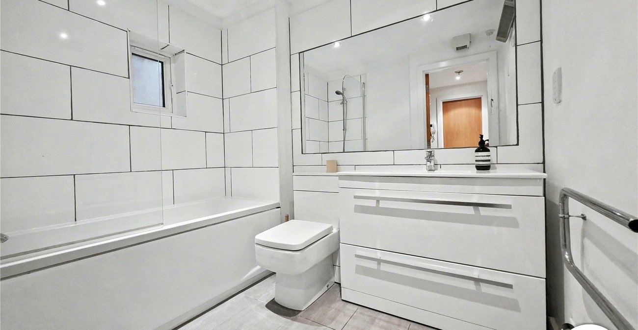 1 bedroom property to rent in London | Robinson Jackson