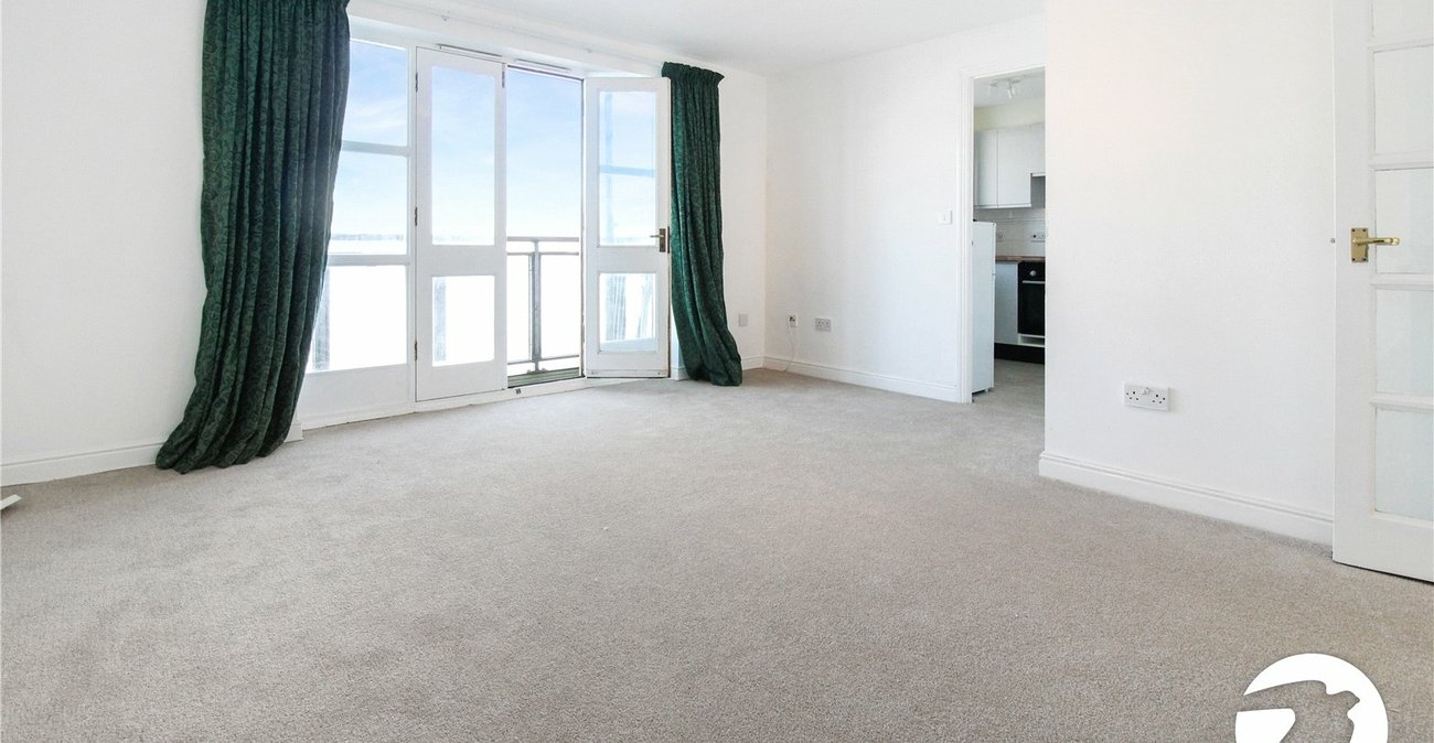 2 bedroom property to rent in West Street | Robinson Michael & Jackson