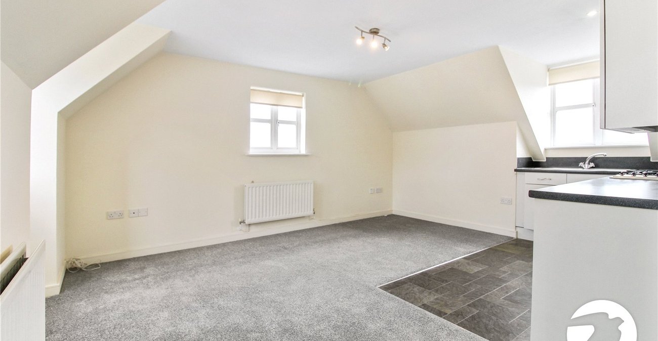 1 bedroom property to rent in Greenhithe | Robinson Michael & Jackson