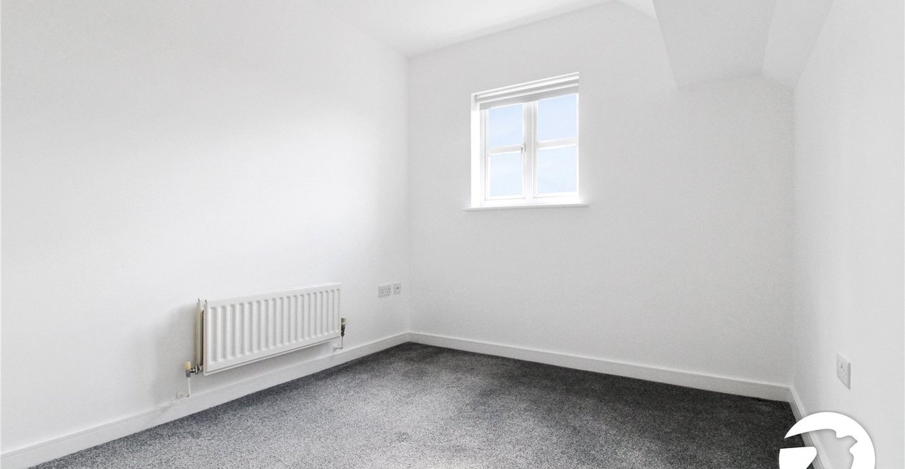 1 bedroom property to rent in Greenhithe | Robinson Michael & Jackson