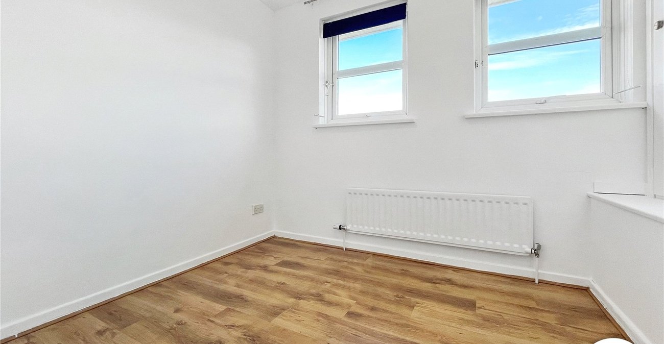 2 bedroom house to rent in Chatham | Robinson Michael & Jackson