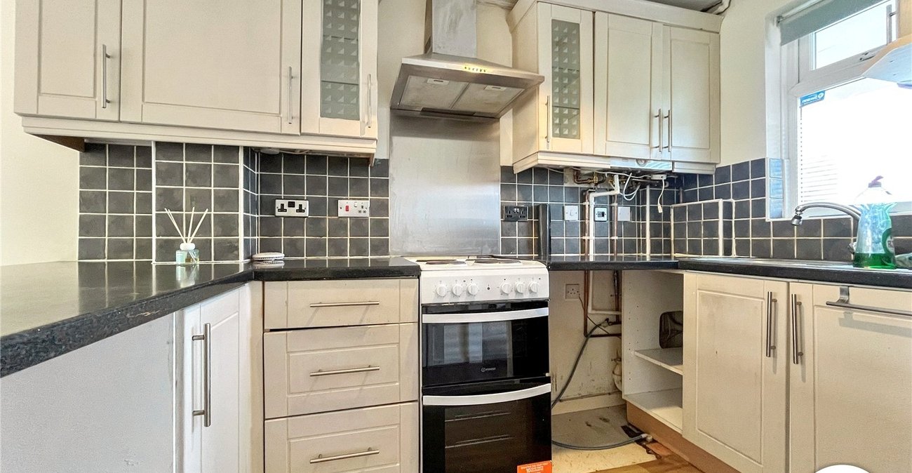 2 bedroom house to rent in Chatham | Robinson Michael & Jackson