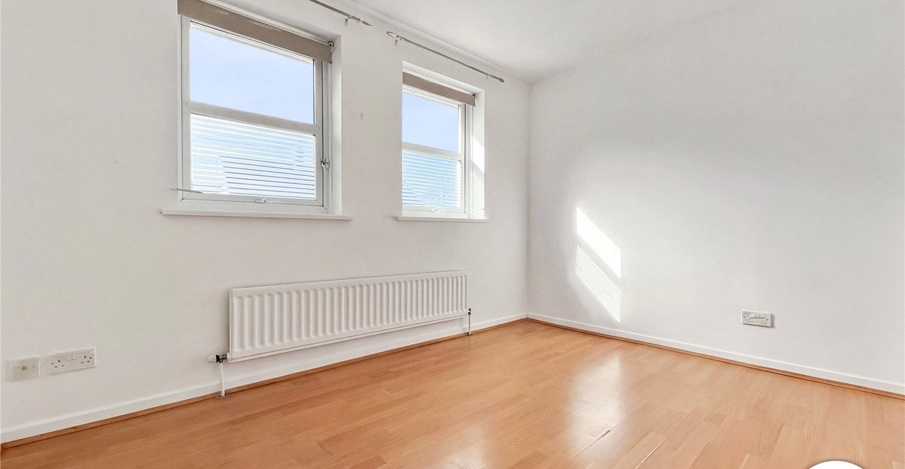 2 bedroom house to rent in Chatham | Robinson Michael & Jackson