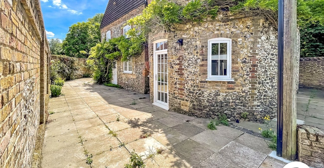 3 bedroom house to rent in Detling | Robinson Michael & Jackson