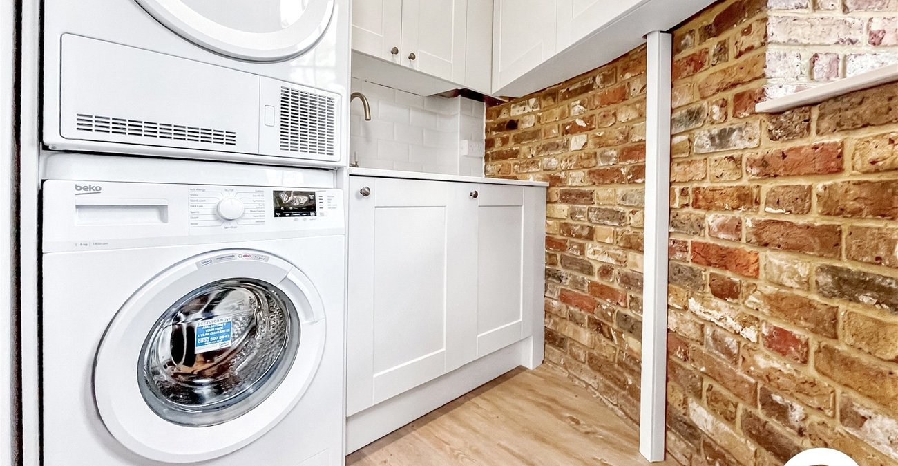 3 bedroom house to rent in Detling | Robinson Michael & Jackson