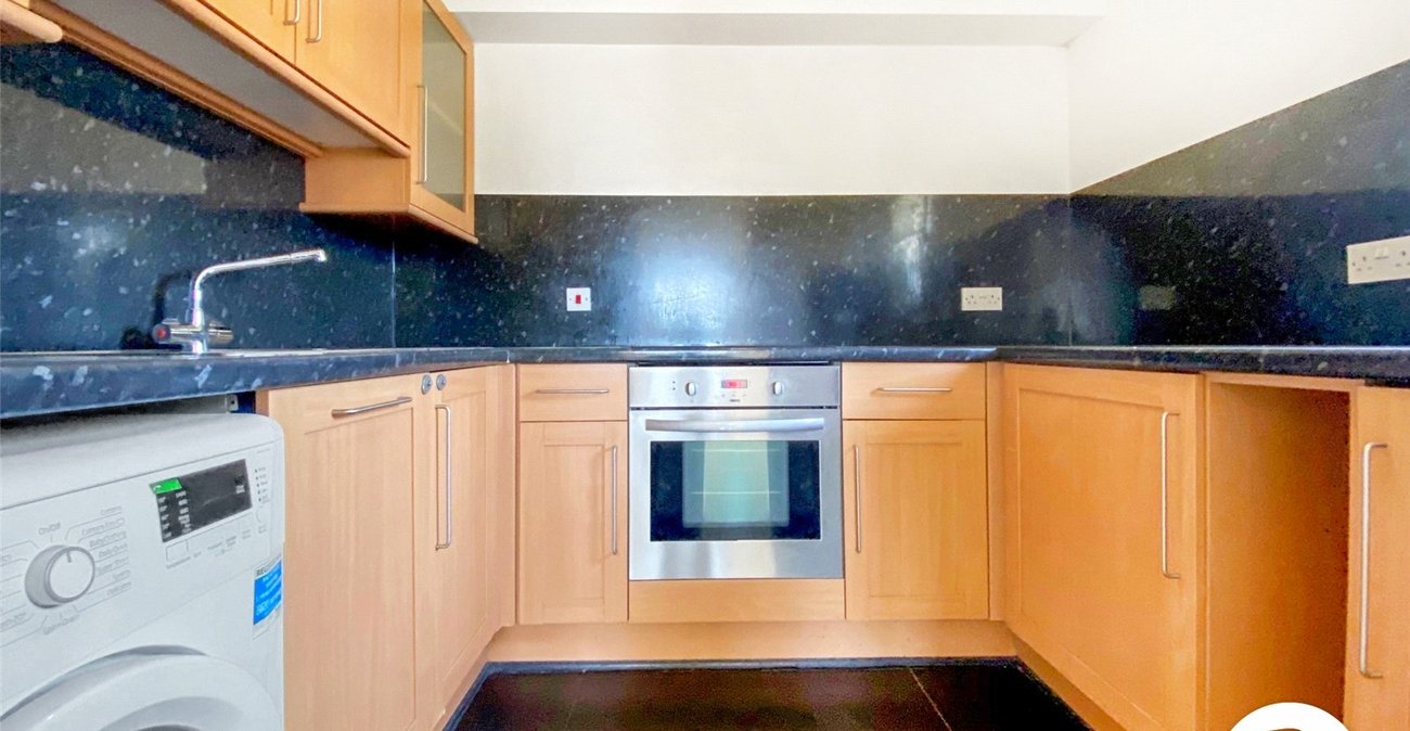 1 bedroom property to rent in Erith | Robinson Jackson