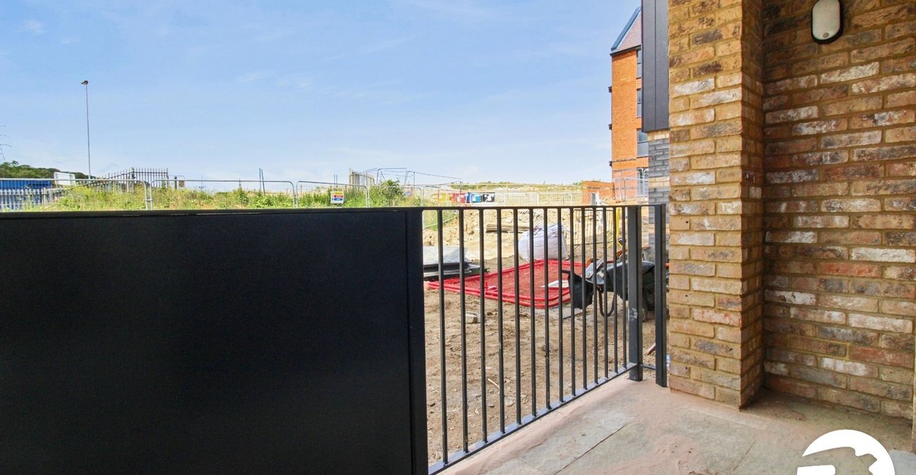 2 bedroom property to rent in Alkerden | Robinson Michael & Jackson