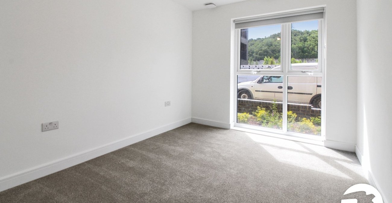 2 bedroom property to rent in Alkerden | Robinson Michael & Jackson