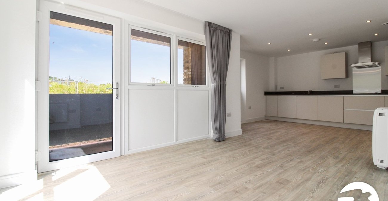 2 bedroom property to rent in Alkerden | Robinson Michael & Jackson