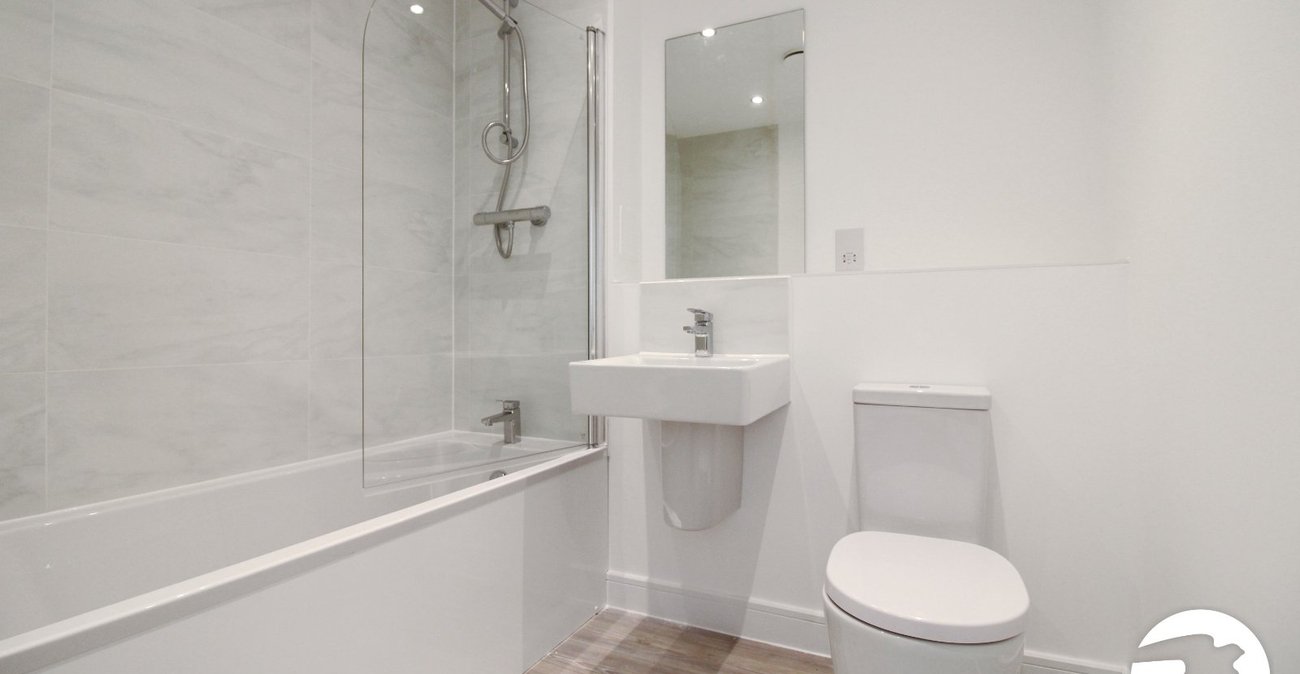 2 bedroom property to rent in Alkerden | Robinson Michael & Jackson