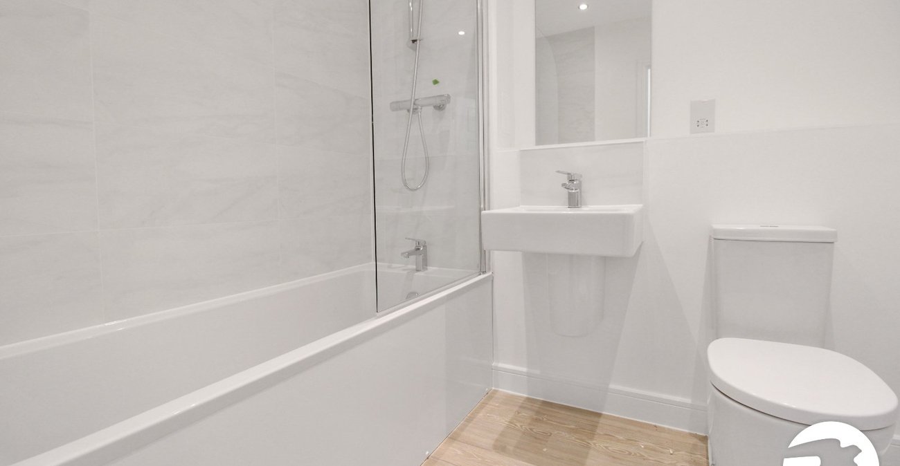 2 bedroom property to rent in Alkerden | Robinson Michael & Jackson