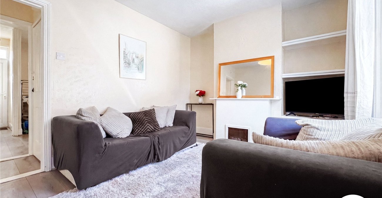 2 bedroom house to rent in Gillingham | Robinson Michael & Jackson