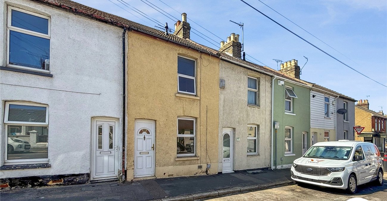 2 bedroom house to rent in Gillingham | Robinson Michael & Jackson