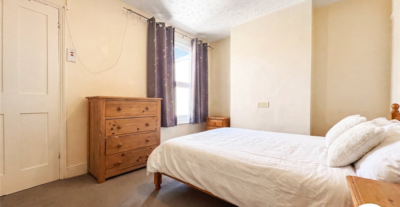 2 bedroom house to rent in Gillingham | Robinson Michael & Jackson