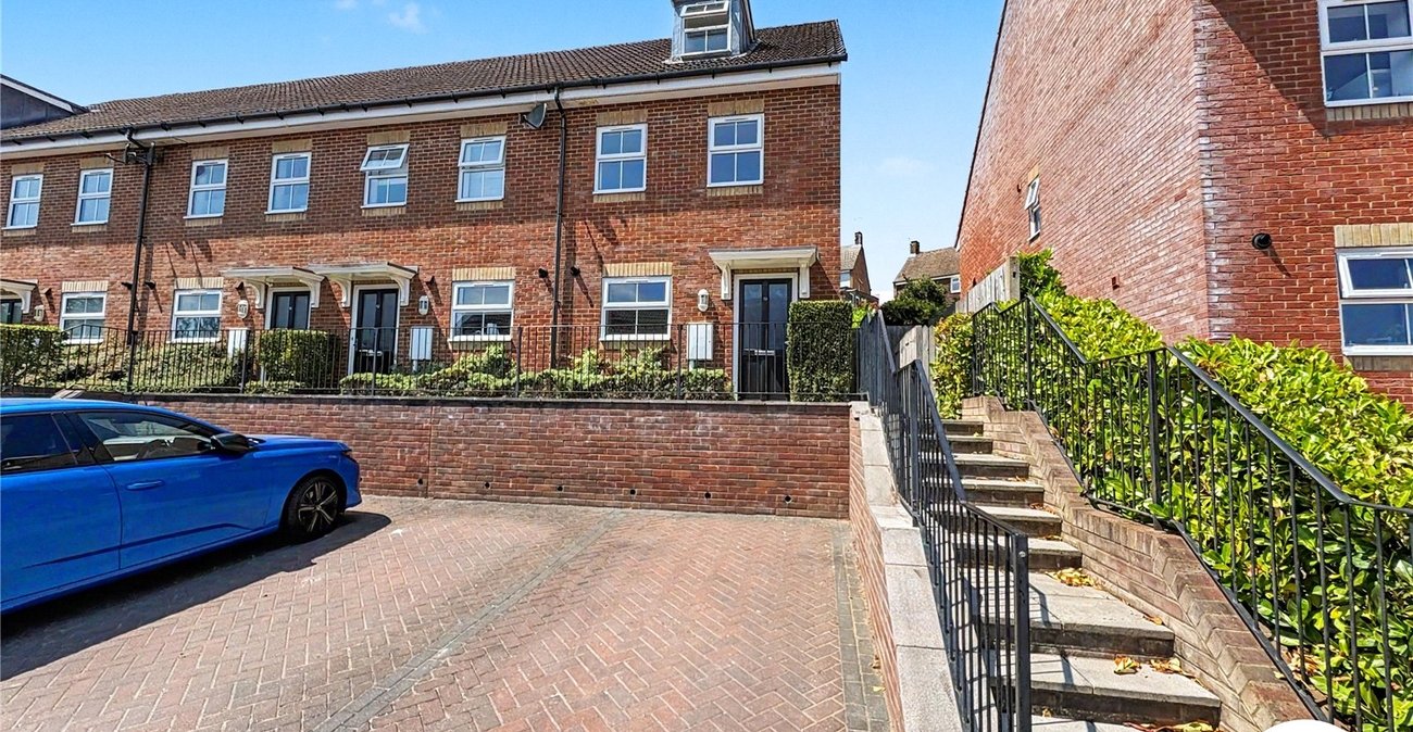 3 bedroom house to rent in Chatham | Robinson Michael & Jackson