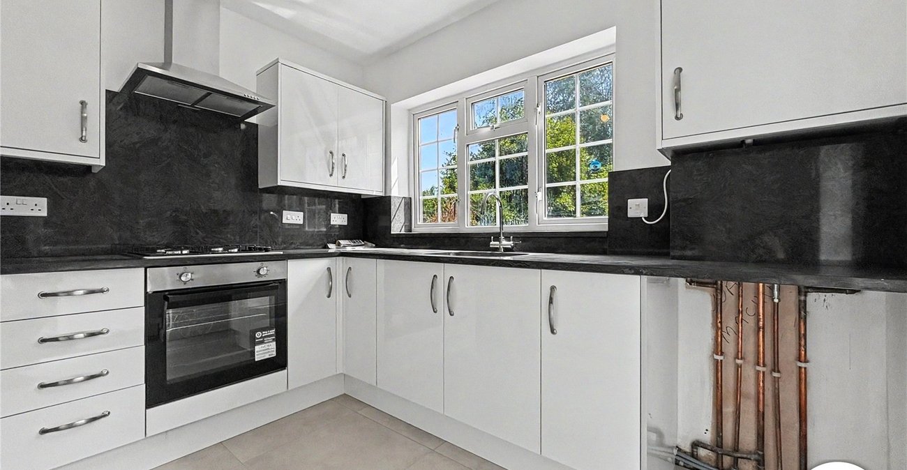 3 bedroom house to rent in Rochester | Robinson Michael & Jackson
