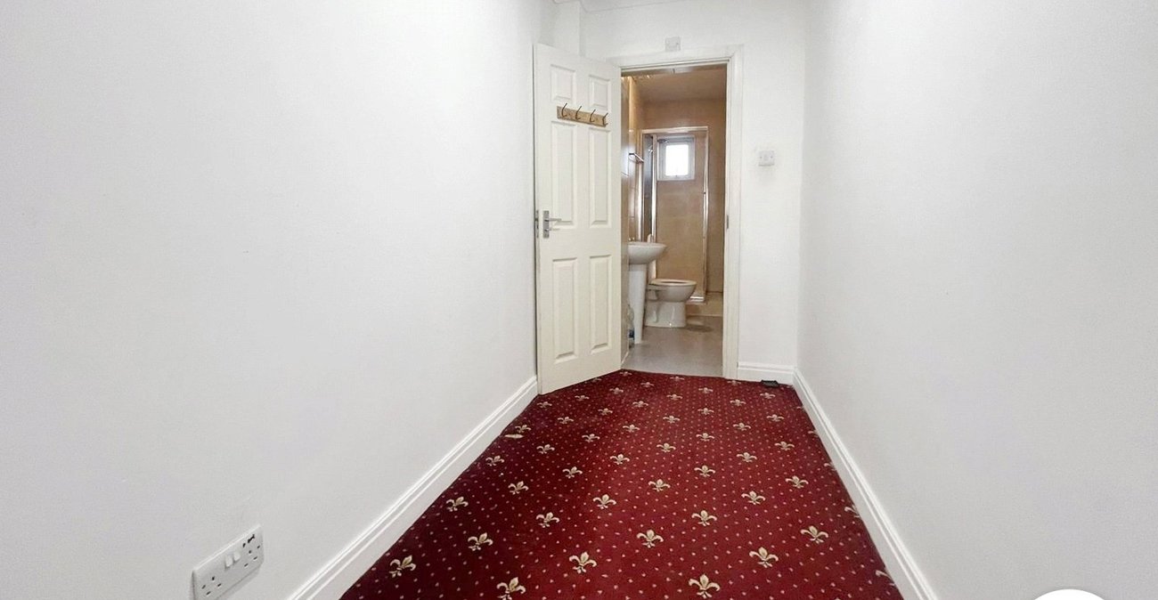 3 bedroom house to rent in Sidcup | Robinson Jackson