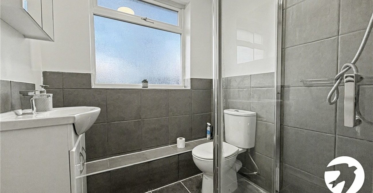 2 bedroom property to rent in Orpington | Robinson Jackson