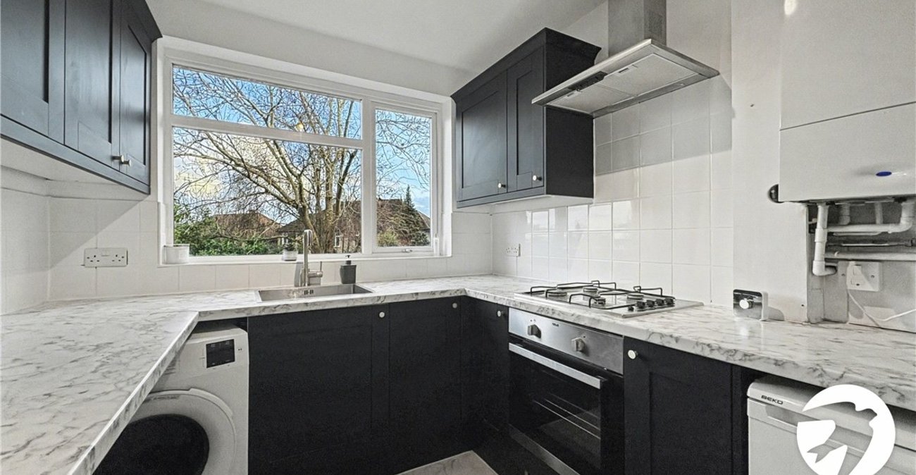 2 bedroom property to rent in Orpington | Robinson Jackson