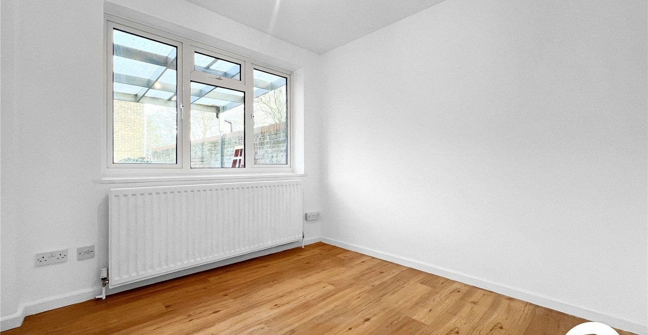 3 bedroom house to rent in Rainham | Robinson Michael & Jackson