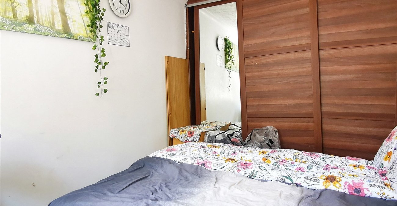3 bedroom house to rent in Erith | Robinson Jackson