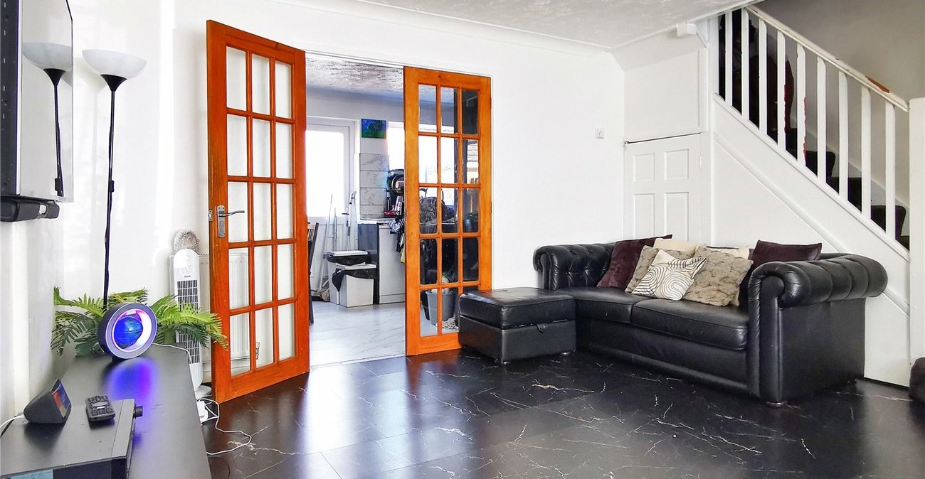 3 bedroom house to rent in Erith | Robinson Jackson