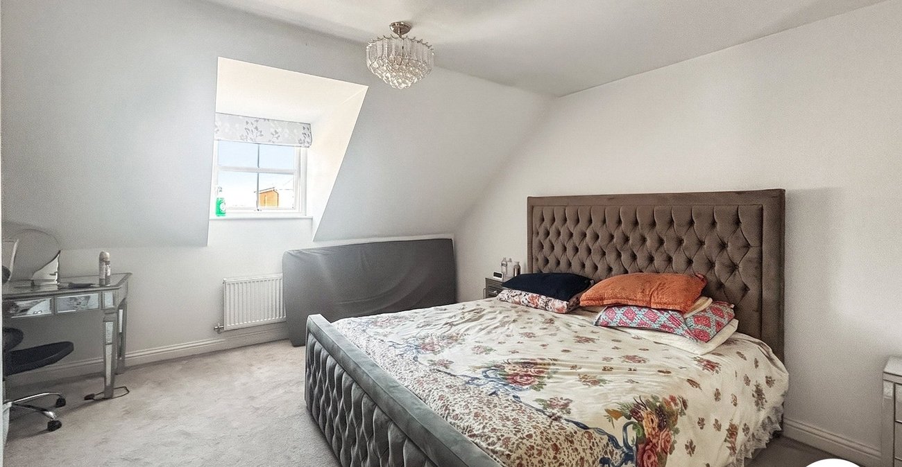 3 bedroom house to rent in Slade Green | Robinson Jackson