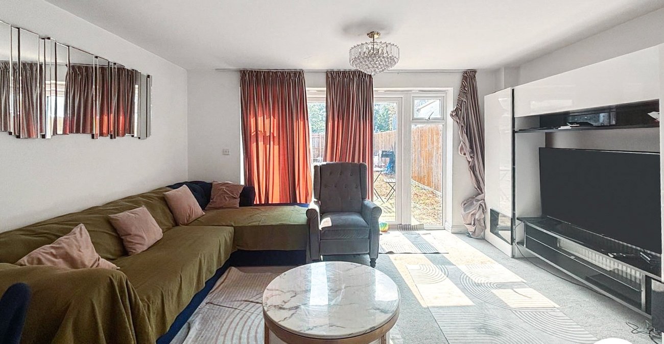 3 bedroom house to rent in Slade Green | Robinson Jackson