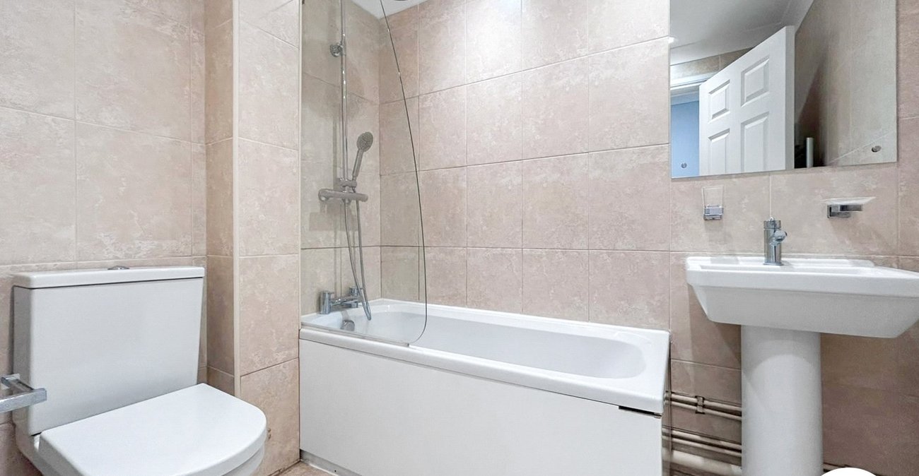 2 bedroom property to rent in Maidstone | Robinson Michael & Jackson