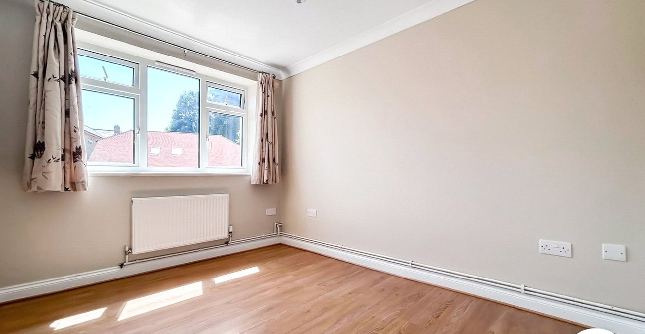 2 bedroom property to rent in Maidstone | Robinson Michael & Jackson