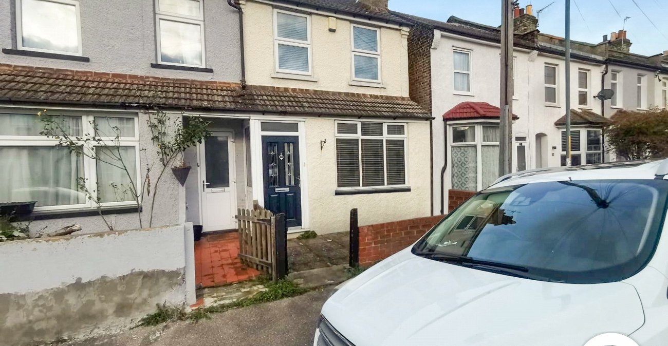 2 bedroom house to rent in Dartford | Robinson Jackson