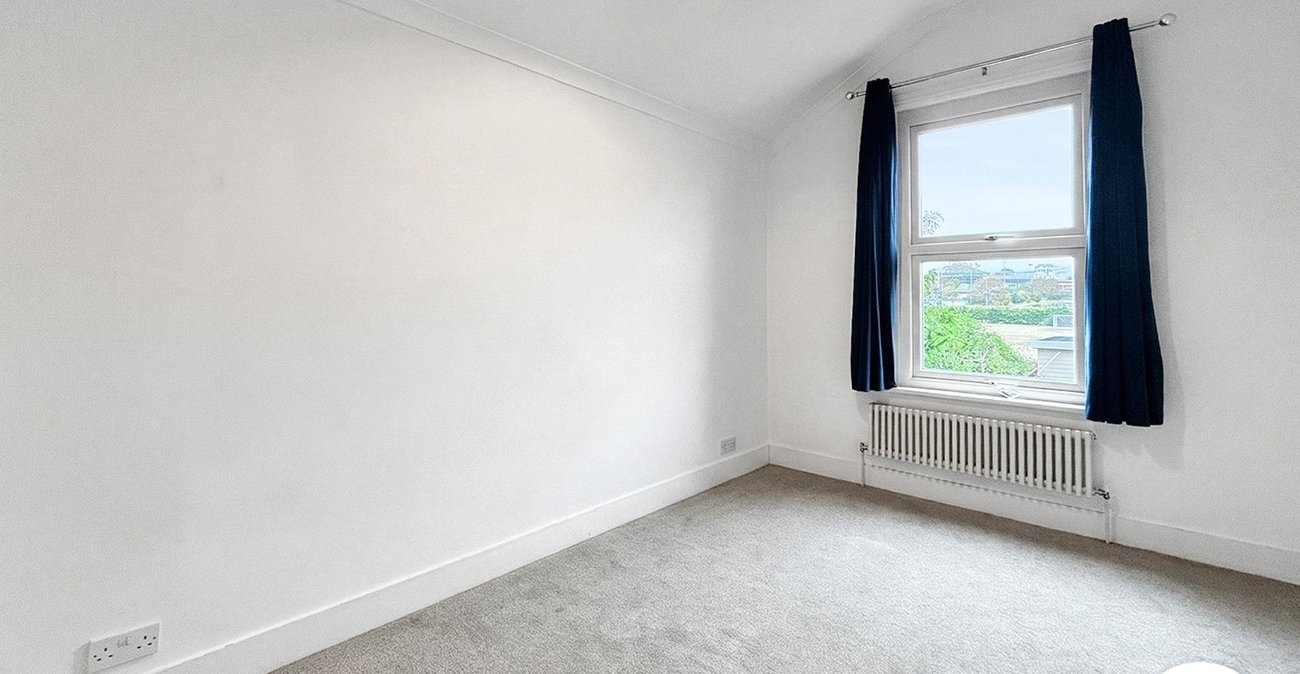 2 bedroom house to rent in Welling | 
