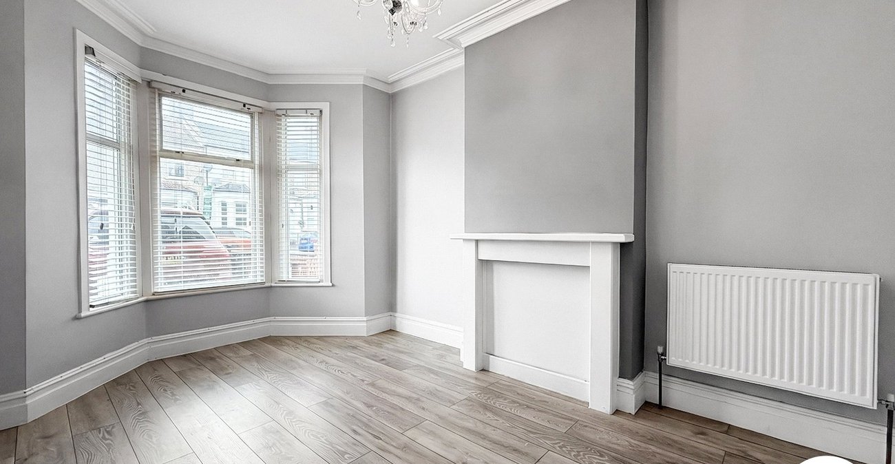 2 bedroom house to rent in Welling | 
