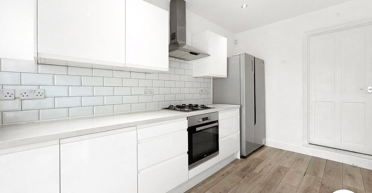 2 bedroom house to rent in Welling | 