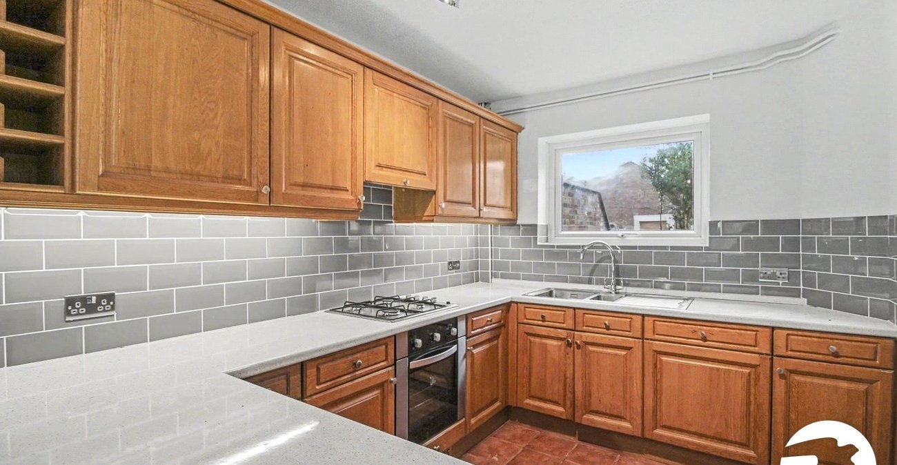 4 bedroom house to rent in Gravesend | Robinson Michael & Jackson