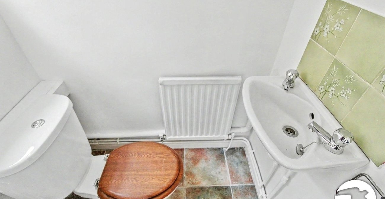 4 bedroom house to rent in Gravesend | Robinson Michael & Jackson