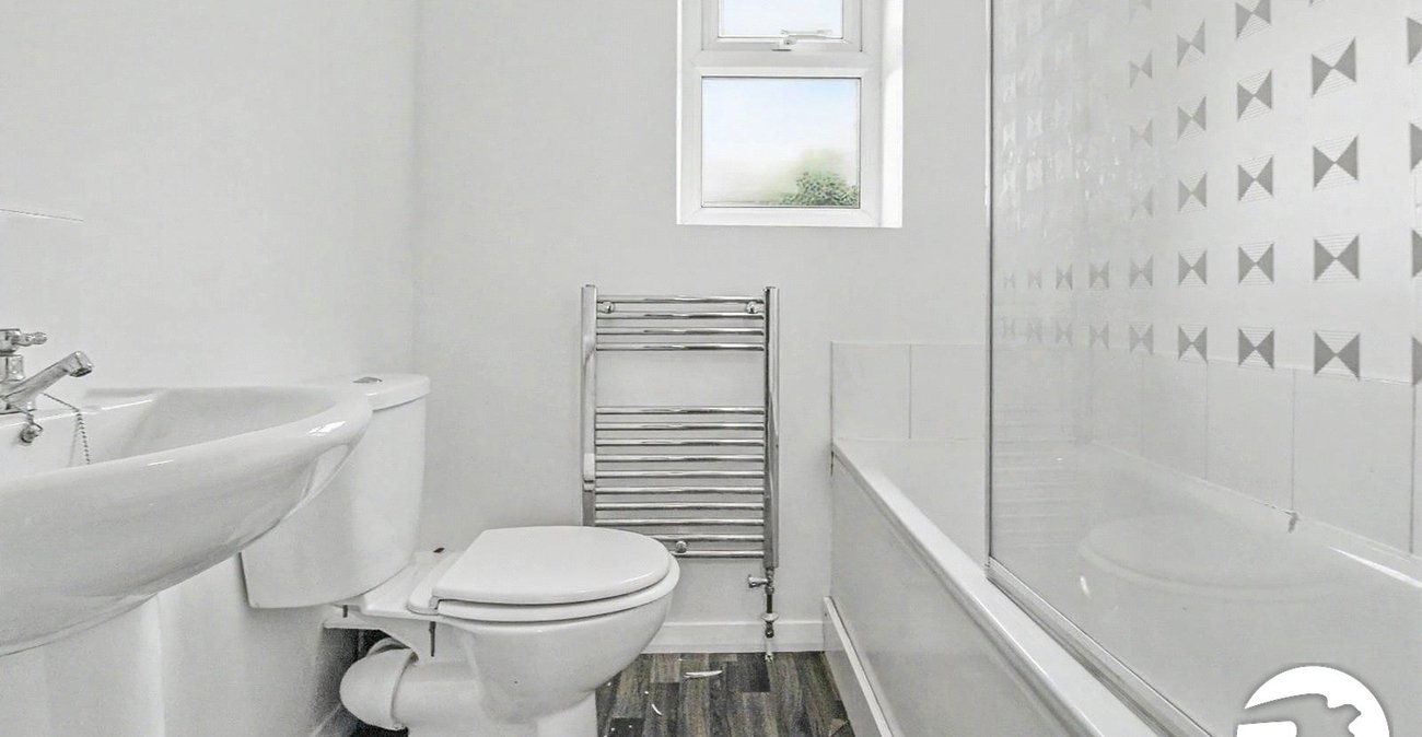 4 bedroom house to rent in Gravesend | Robinson Michael & Jackson