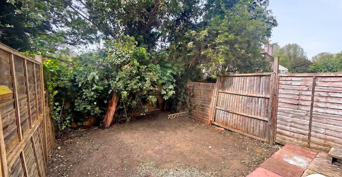 4 bedroom house to rent in Erith | Robinson Jackson