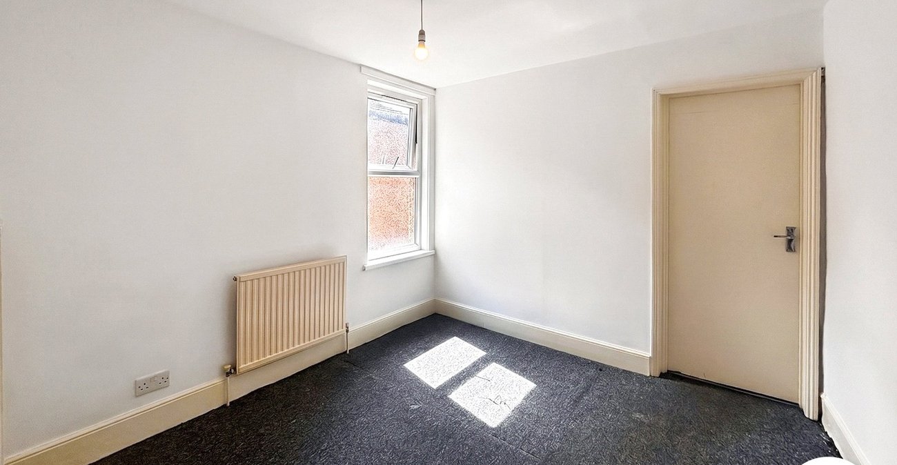 4 bedroom house to rent in Erith | Robinson Jackson