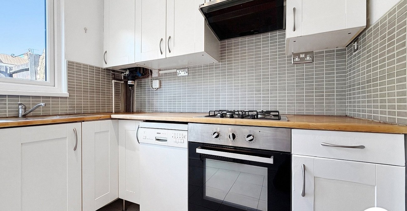 2 bedroom house to rent in London | 