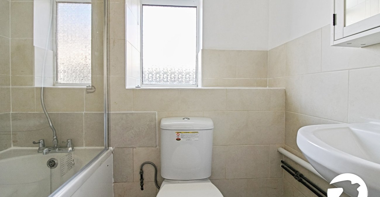 2 bedroom property to rent in Catford | Robinson Jackson
