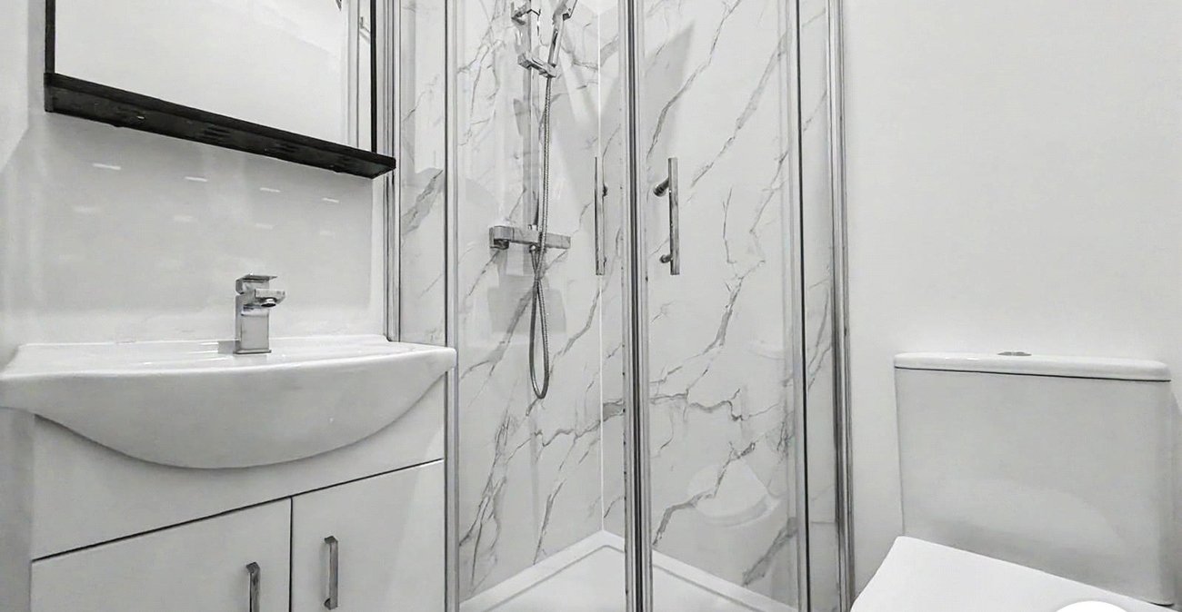 2 bedroom house to rent in London | 