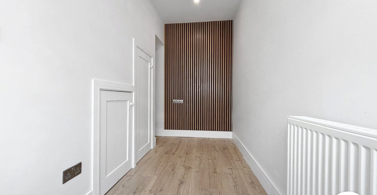 2 bedroom house to rent in London | 