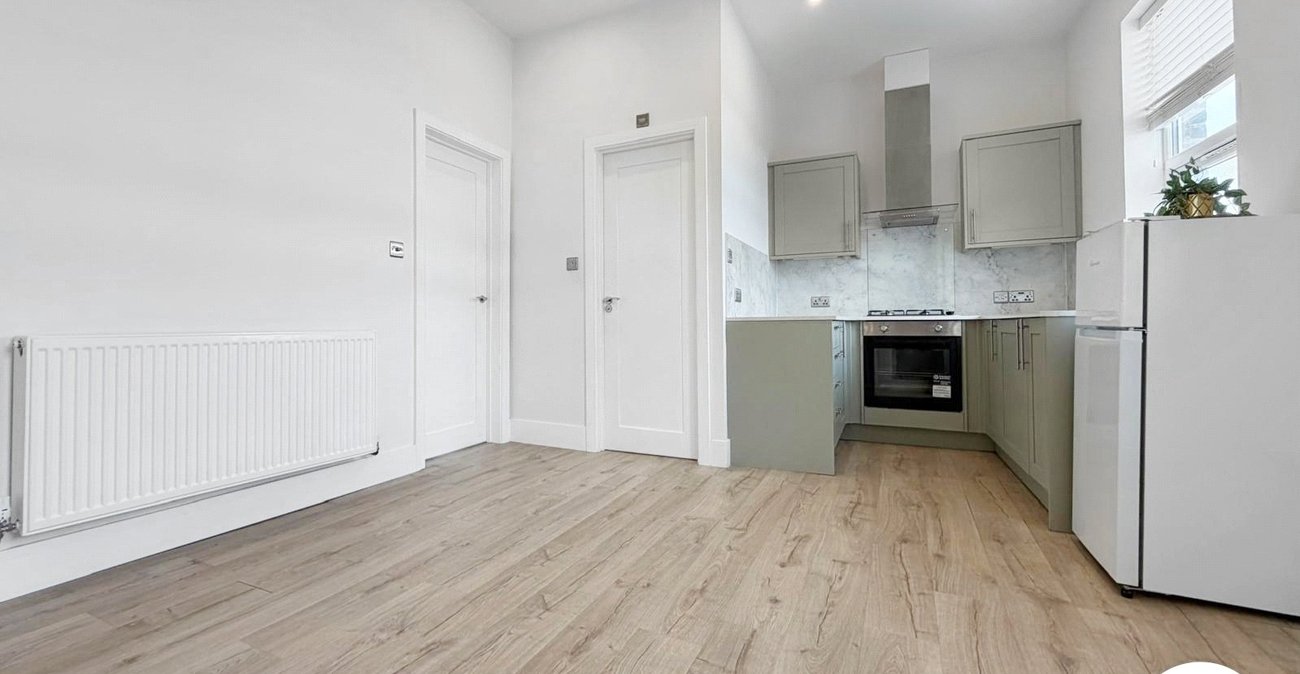 2 bedroom house to rent in London | 