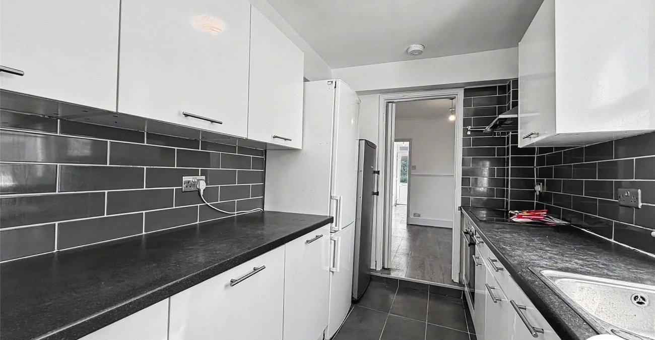 2 bedroom house to rent in Gillingham | Robinson Michael & Jackson