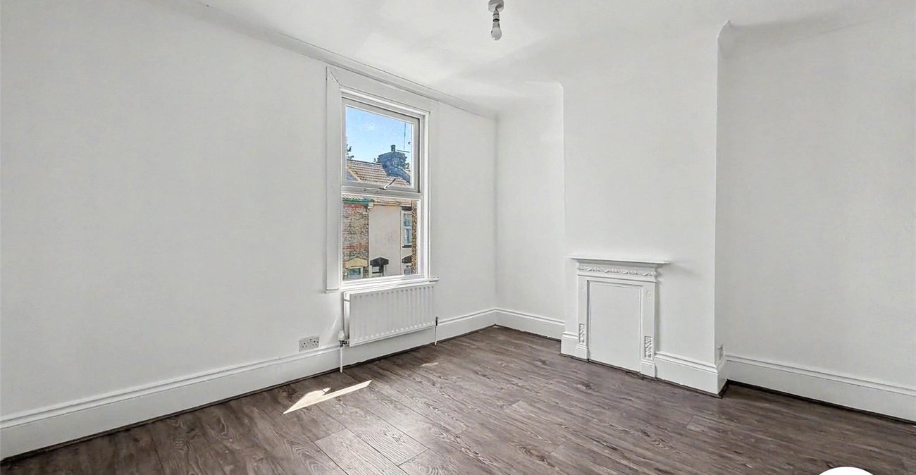 2 bedroom house to rent in Gillingham | Robinson Michael & Jackson
