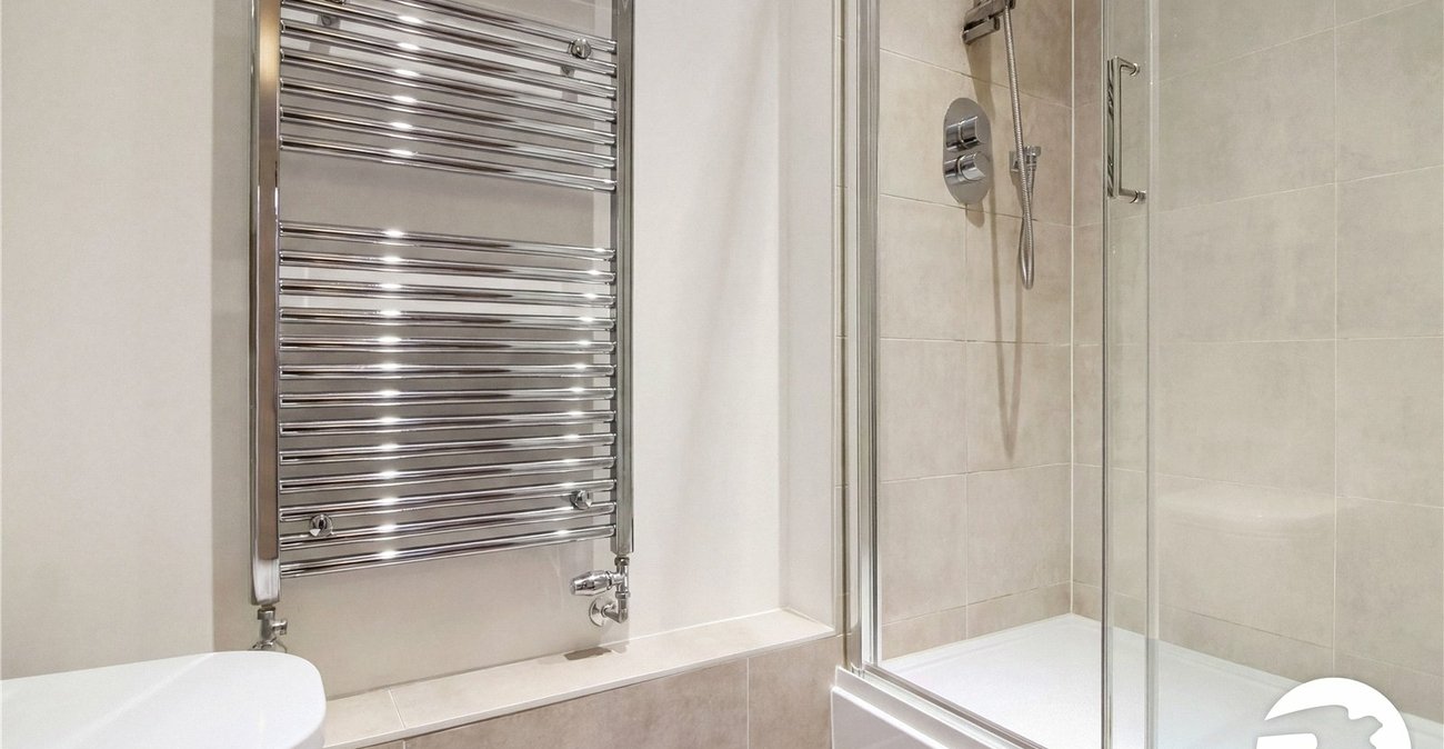 2 bedroom property to rent in Northfleet | Robinson Michael & Jackson