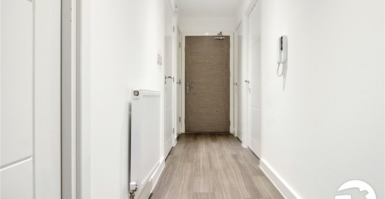 2 bedroom property to rent in Northfleet | Robinson Michael & Jackson