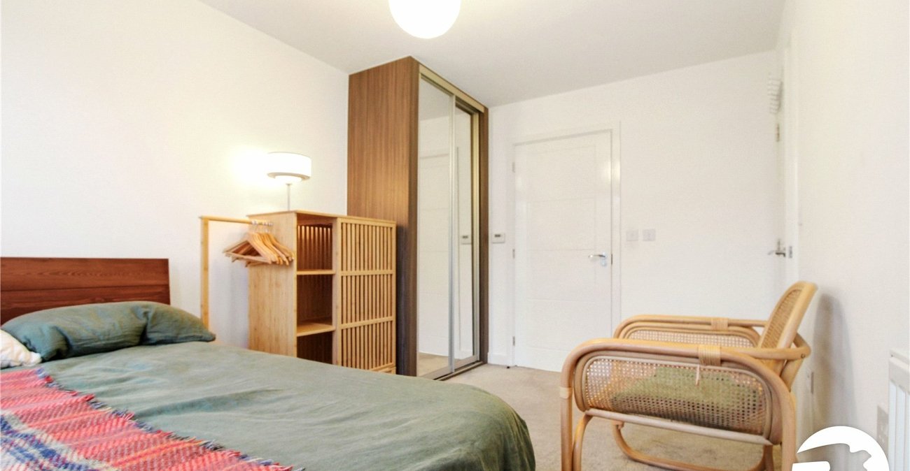 2 bedroom property to rent in Northfleet | Robinson Michael & Jackson