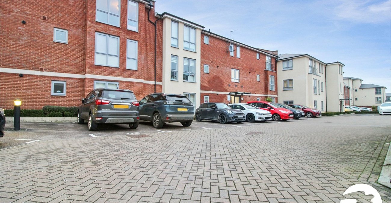 2 bedroom property to rent in Northfleet | Robinson Michael & Jackson